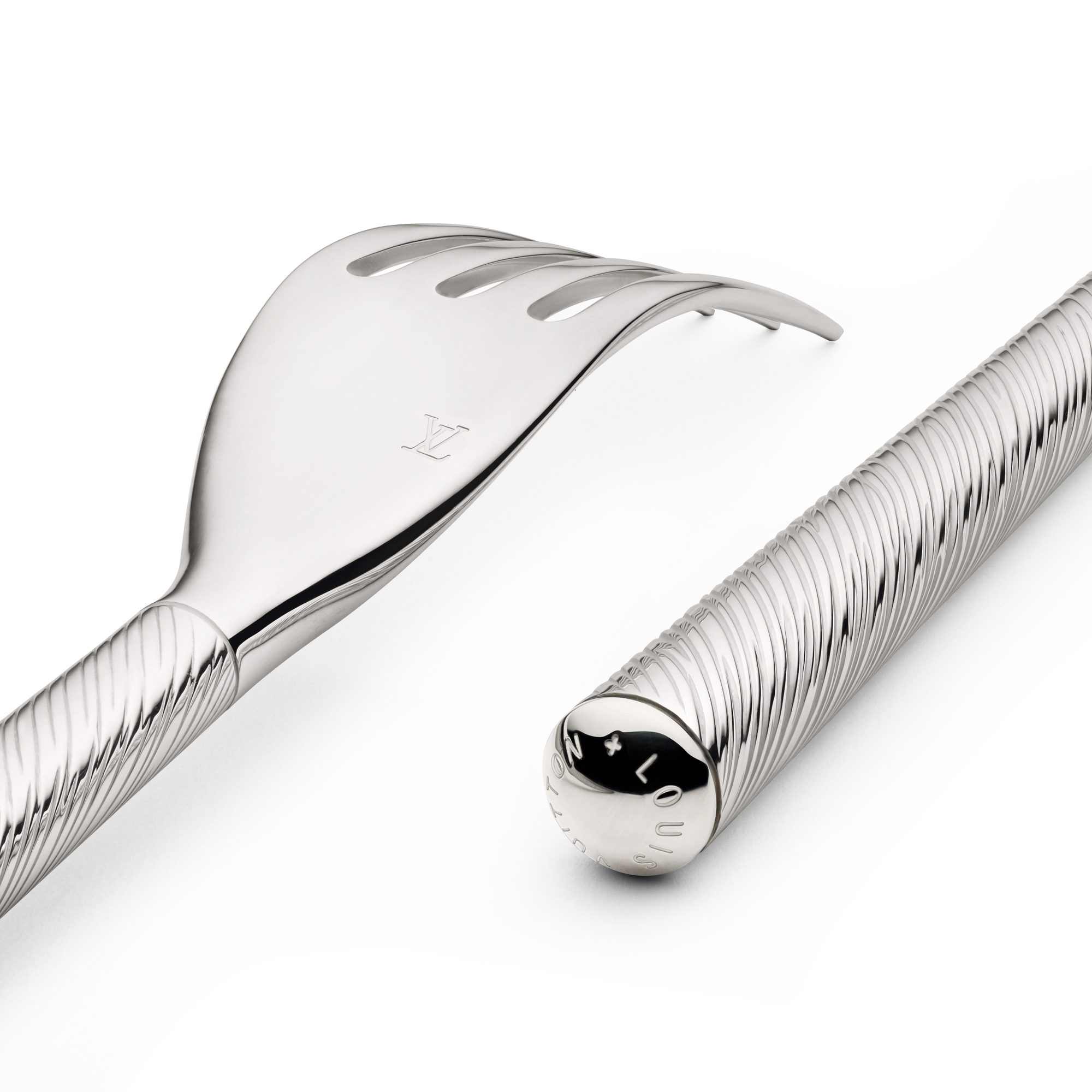 Epi Leather Home and Art of Dining Art of Dining Rivet Dinner Set | Louis Vuitton ® (Product zoom)