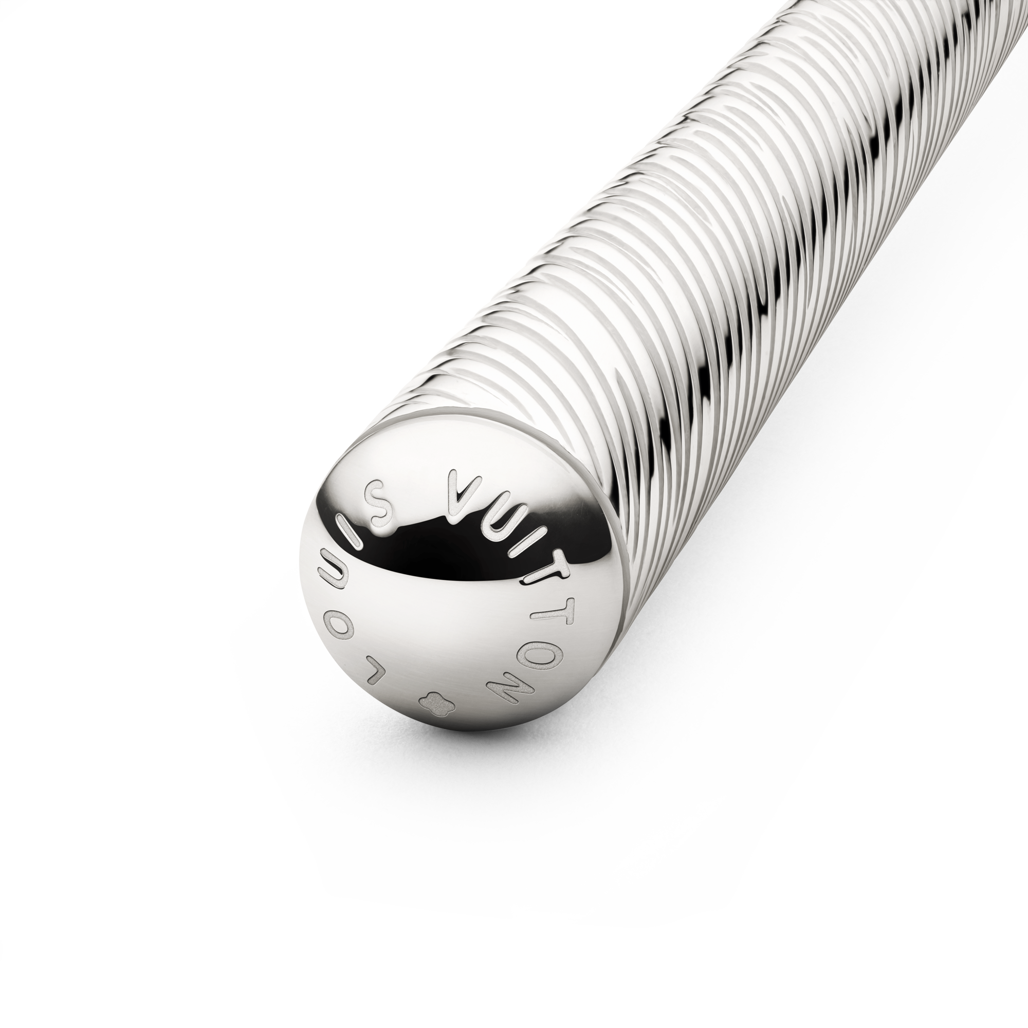 Epi Leather Home and Art of Dining Art of Dining Rivet Serving Set | Louis Vuitton ® (Product zoom)