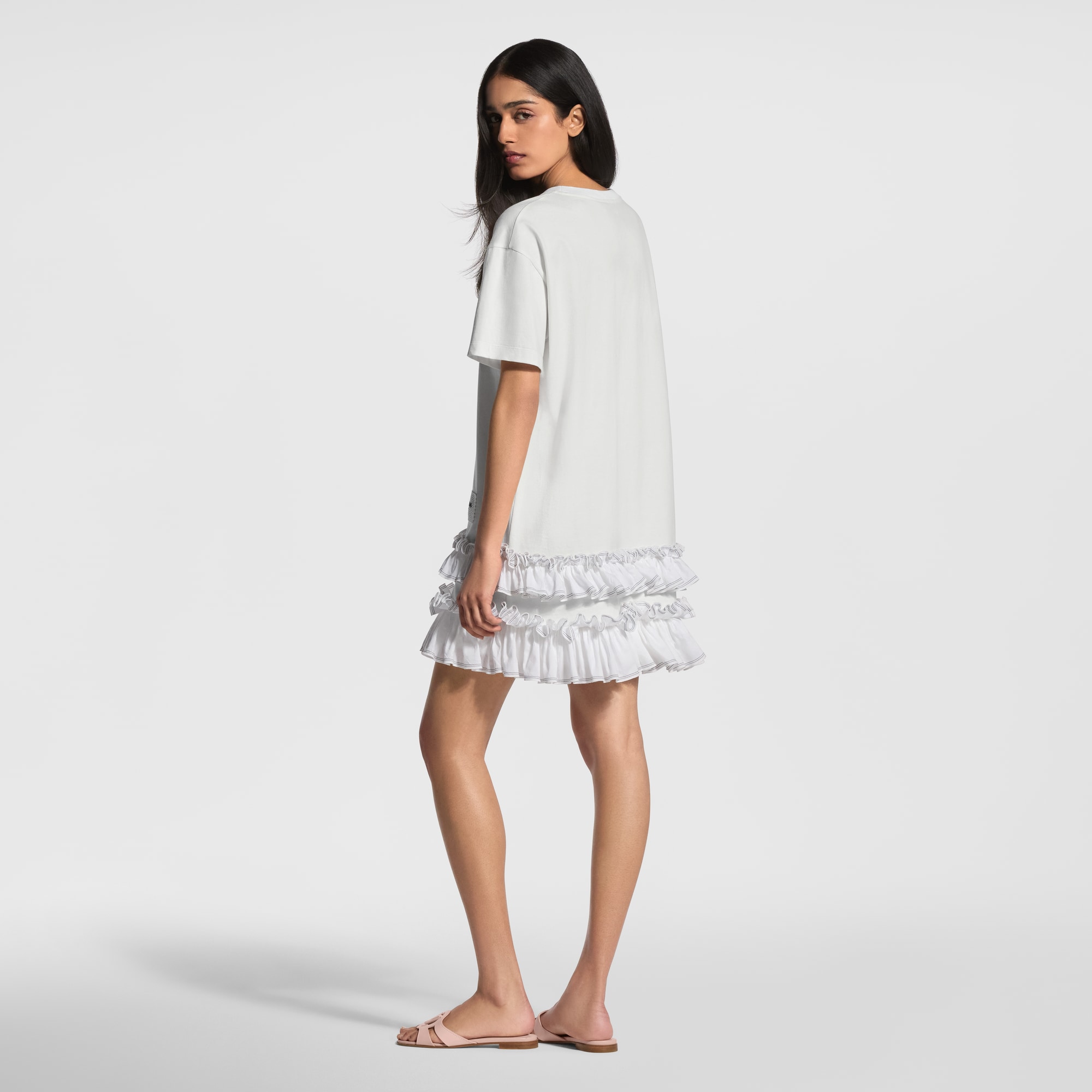 LOUIS VUITTON Ruffle Trim T-shirt Dress White. Size M0 LOUIS VUITTON Ruffle Trim T-shirt Dress White. Size M0