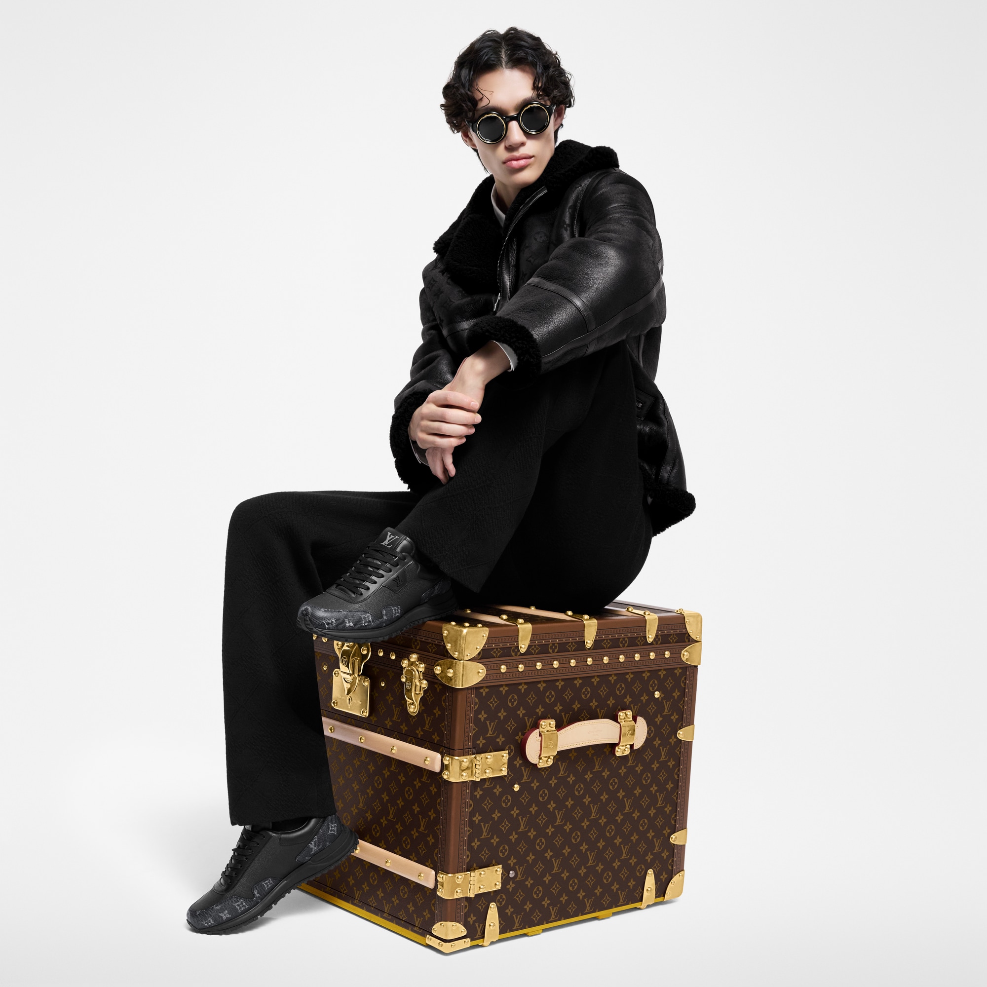  Shoes Sneakers Run Away Sneaker | Louis Vuitton ® (Product zoom)