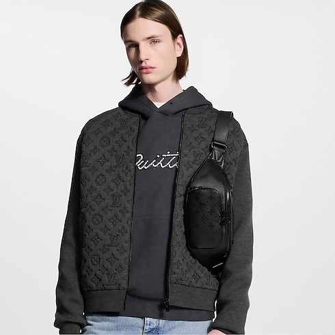 G72 Men's Bags New In Rush Bumbag | Louis Vuitton ® (Product zoom)