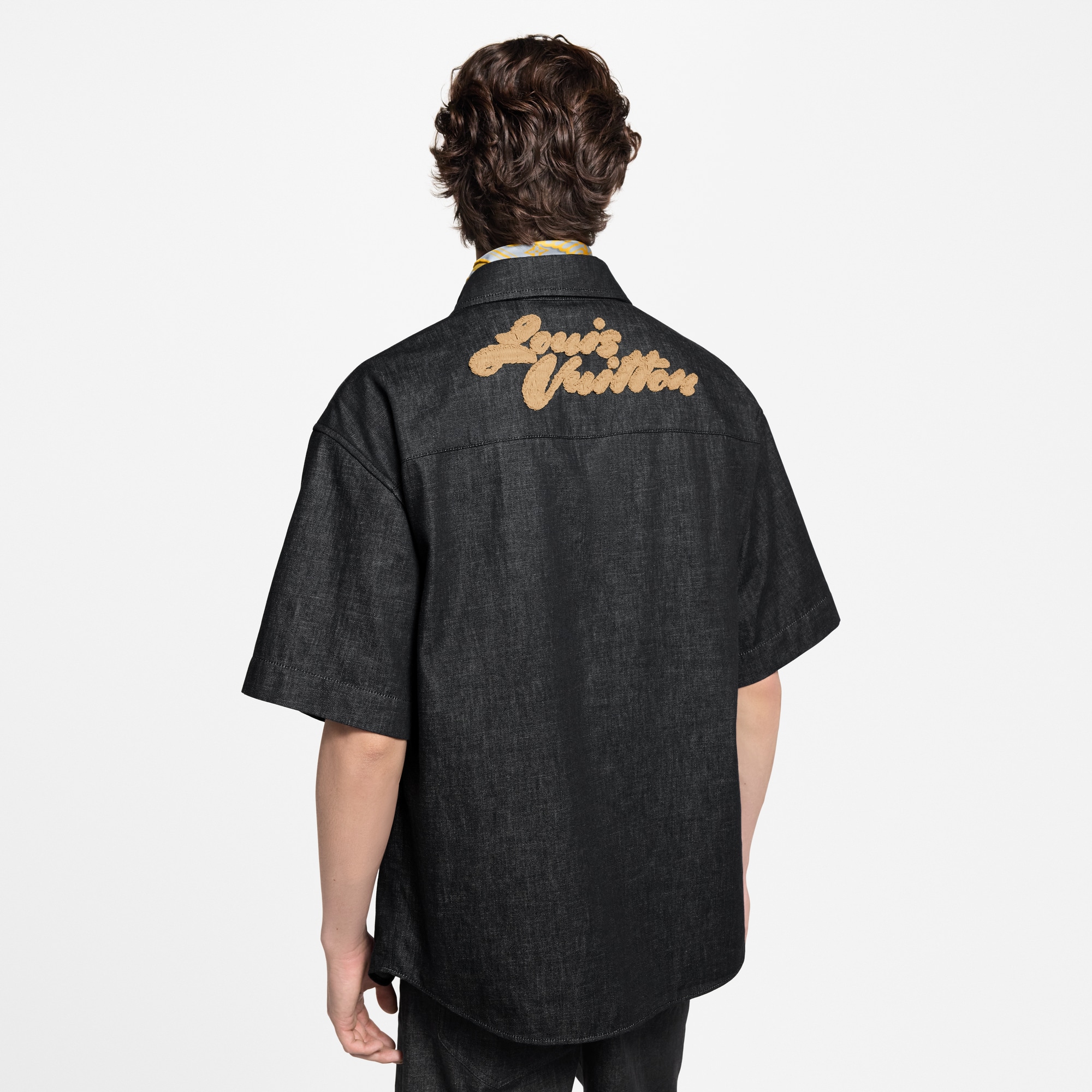  Ready-to-Wear Shirts Short-Sleeved Chambray Shirt | Louis Vuitton ® (Product zoom)