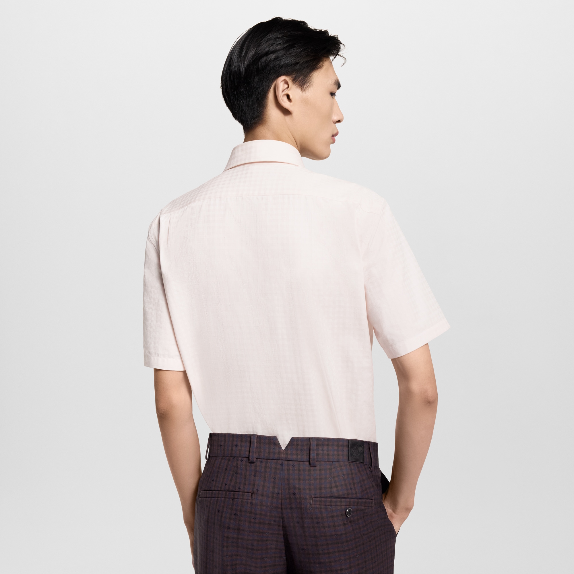  Ready-to-Wear Shirts Short-Sleeved Classic Shirt | Louis Vuitton ® (Product zoom)