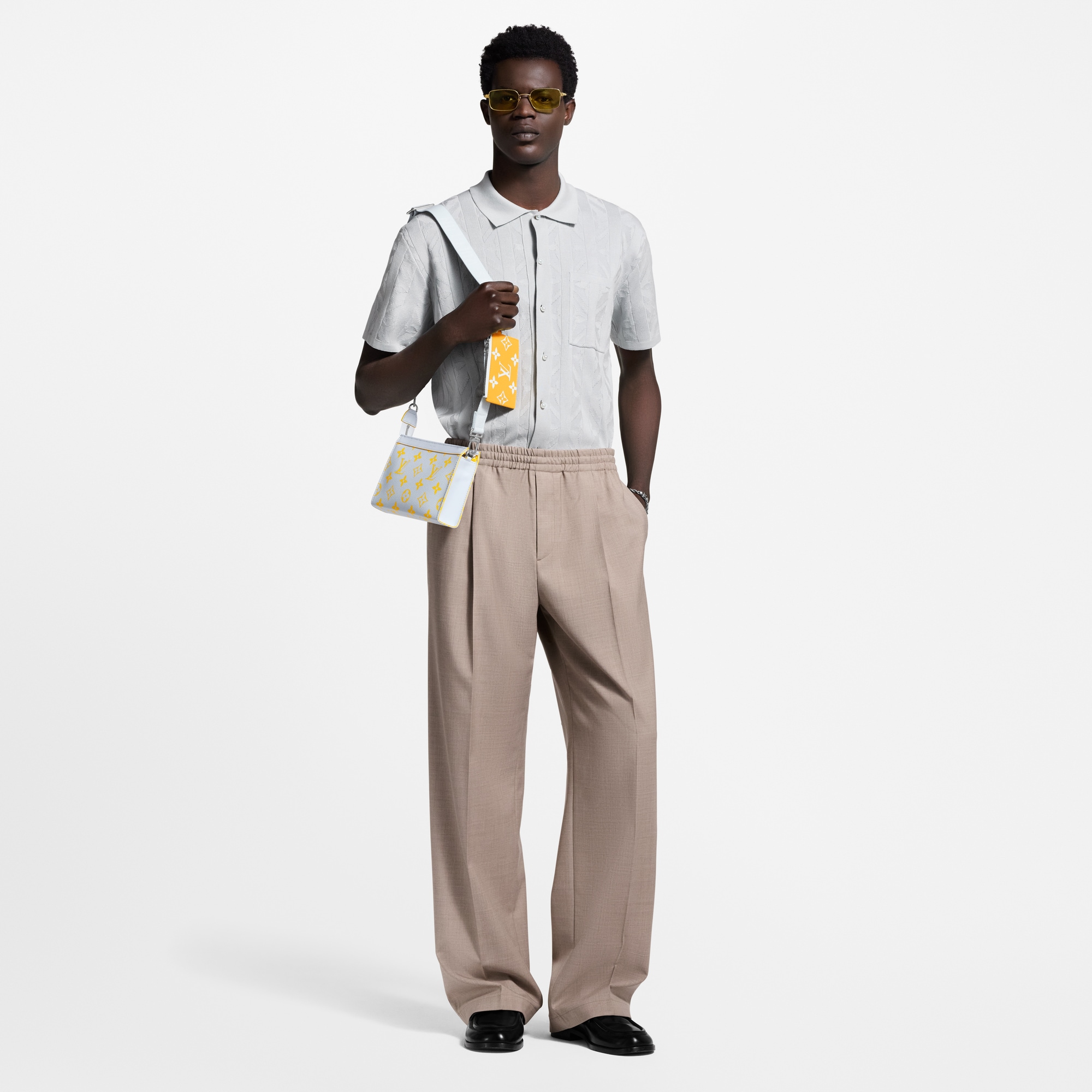  Ready-to-Wear Shirts Short-Sleeved Knit Shirt | Louis Vuitton ® (Product zoom)