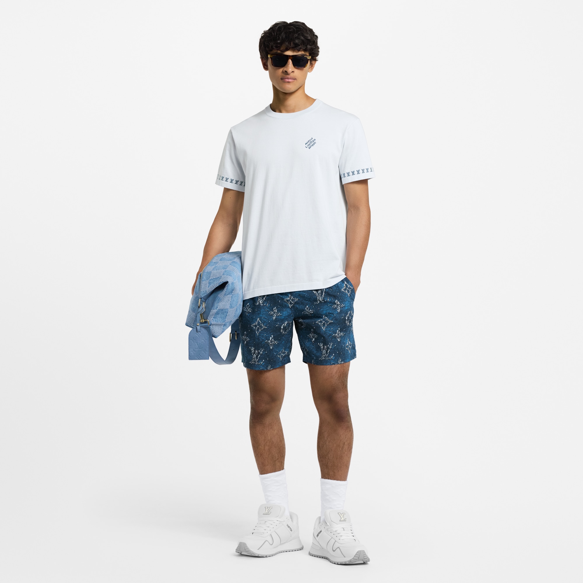  Ready-to-Wear All Ready-to-Wear Short-Sleeved Signature Crewneck | Louis Vuitton ® (Product zoom)