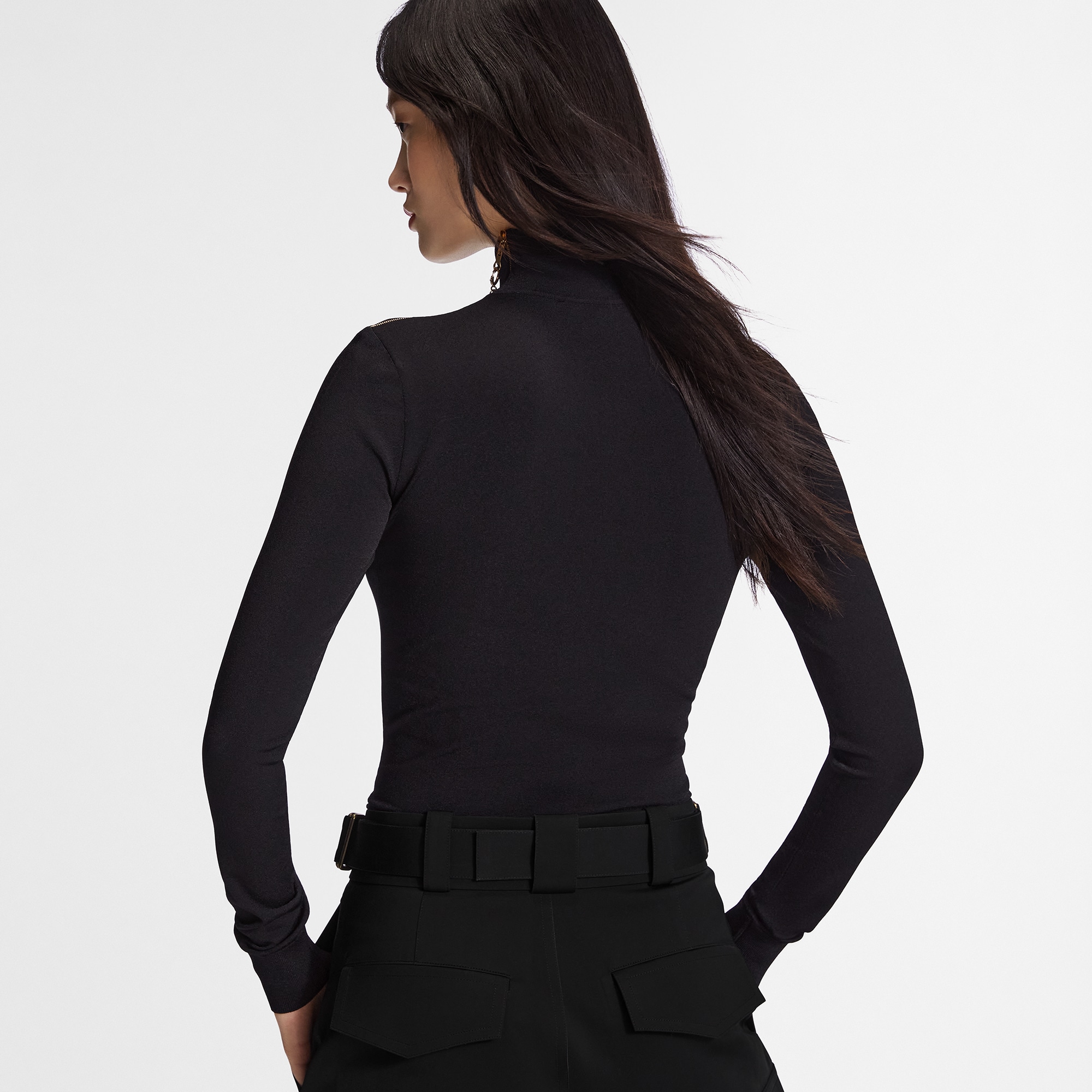  Ready-to-Wear Knitwear Shoulder Detail Turtleneck Sweater | Louis Vuitton ® (Product zoom)