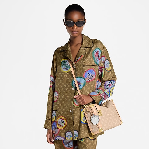 Other Monogram Canvas Women's Bags LV Icons Side Trunk GM | Louis Vuitton ® (Product zoom)