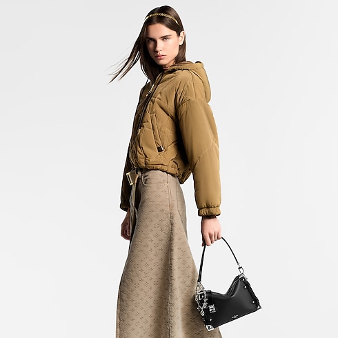 H27 Women's Bags LV Icons Side Trunk MM | Louis Vuitton ® (Product zoom)