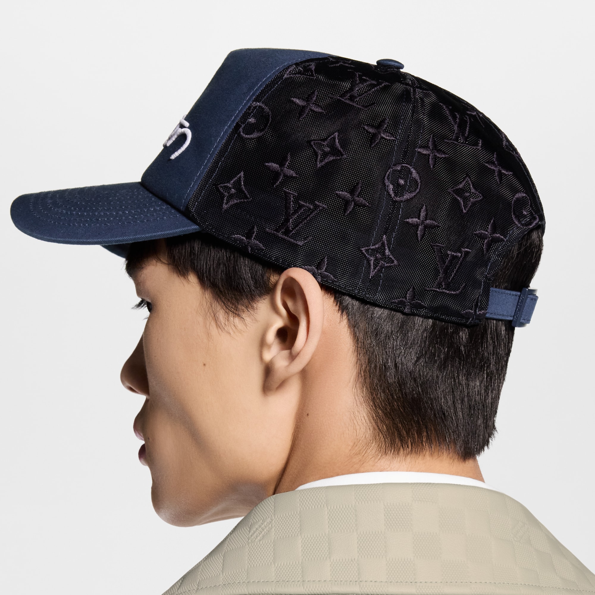 Signature Mesh Cap S00 - Men - Accessories | LOUIS VUITTON ® display picture 1
