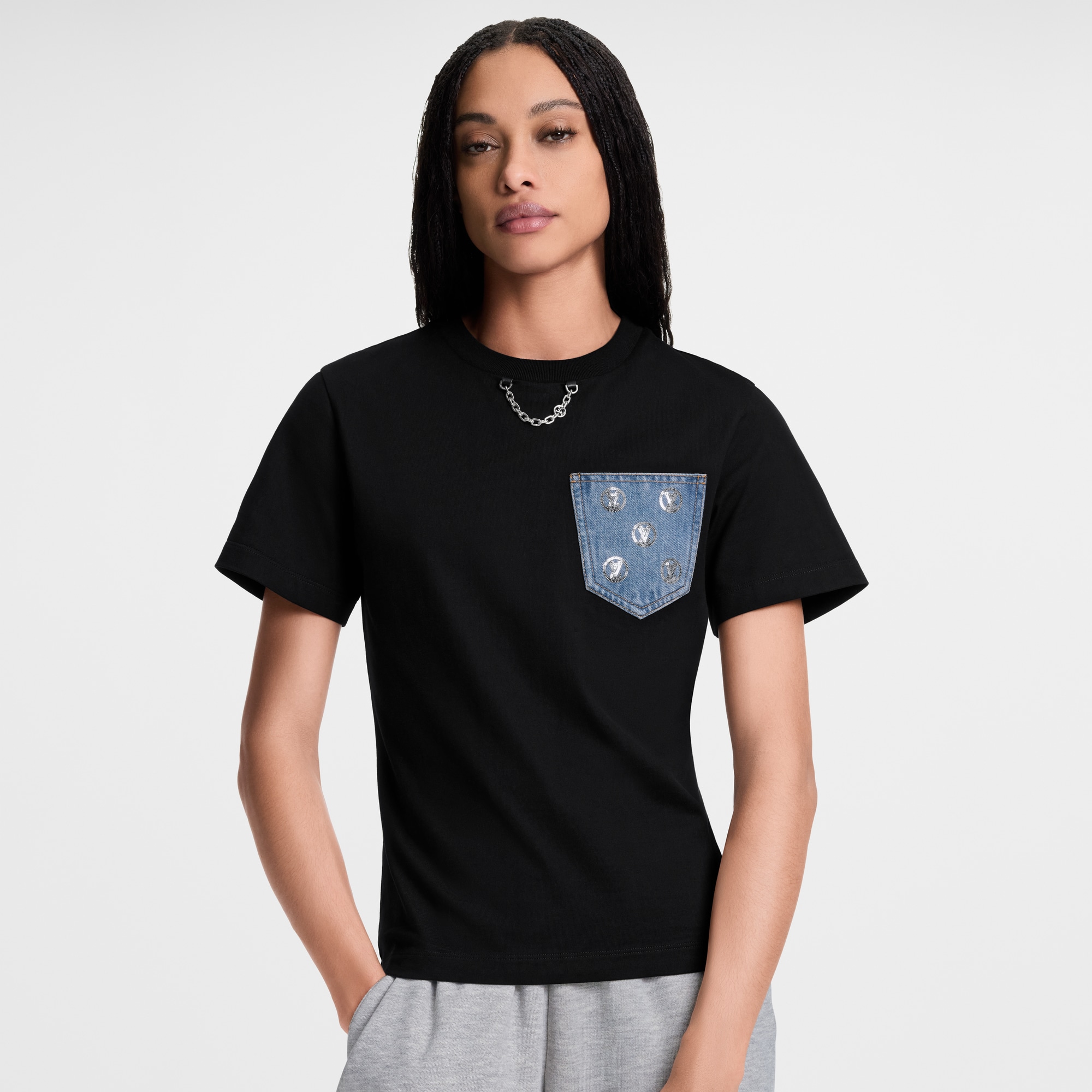  Ready-to-Wear Tops Signature Pocket T-Shirt | Louis Vuitton ® (Product zoom)