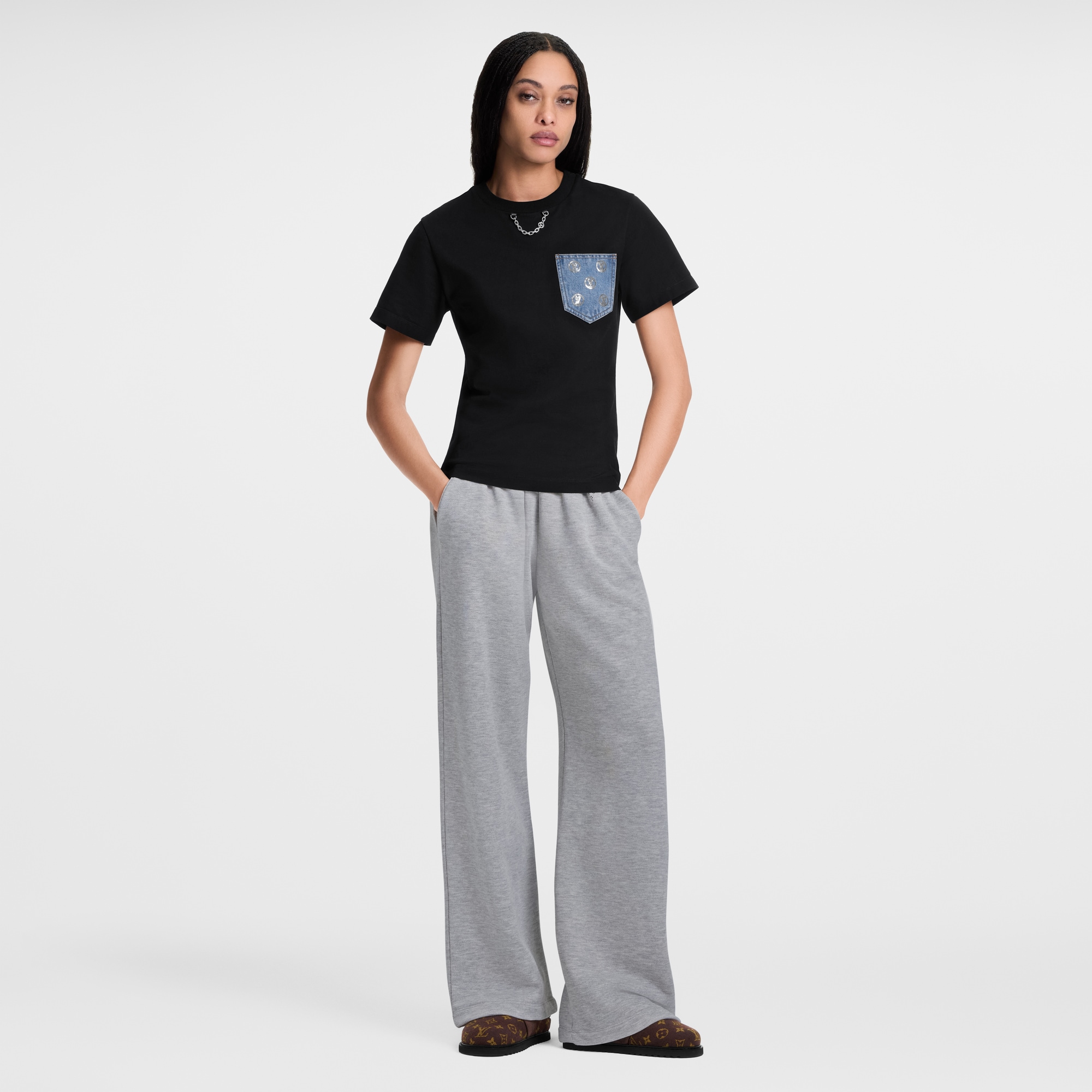  Ready-to-Wear Tops Signature Pocket T-Shirt | Louis Vuitton ® (Product zoom)