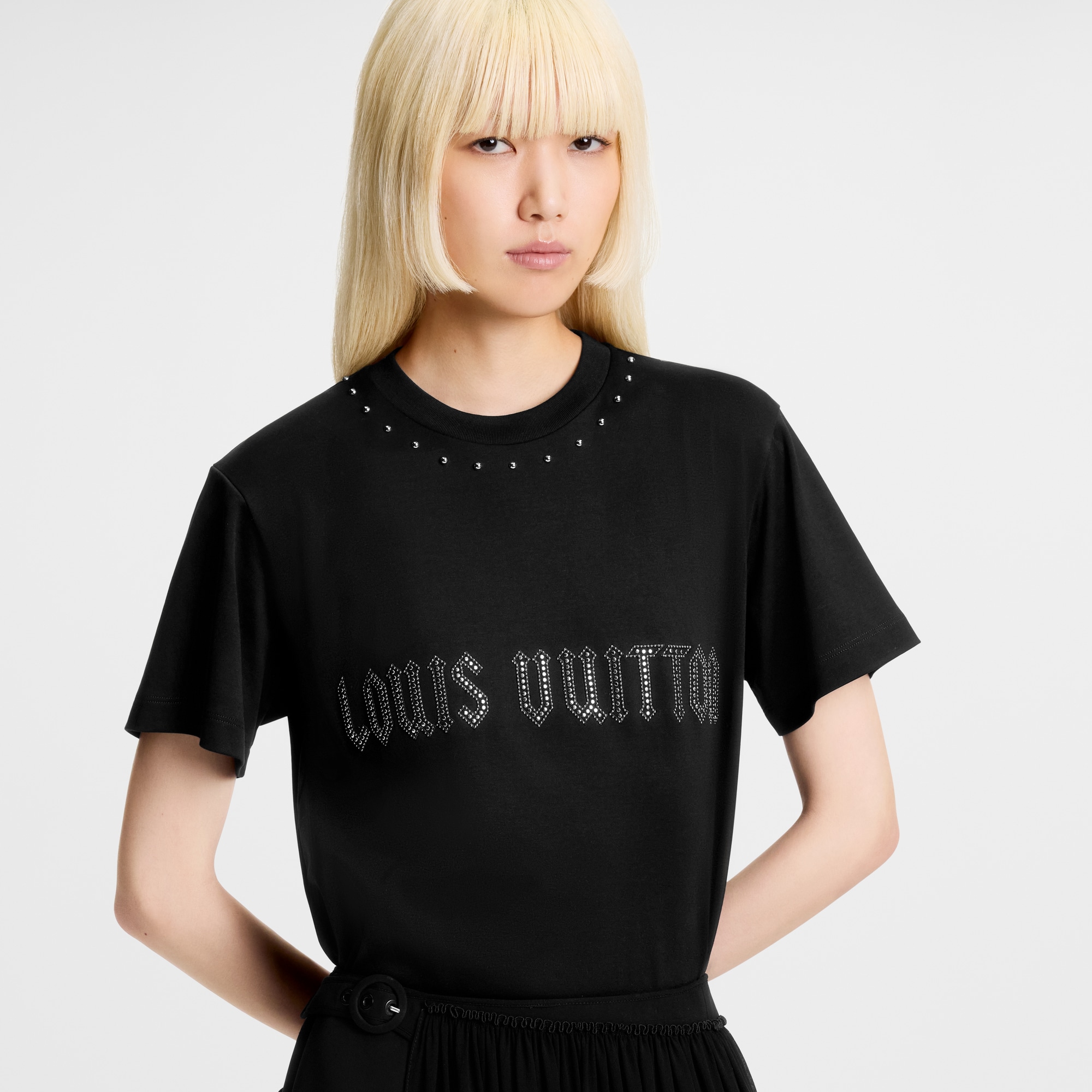  Ready-to-Wear Tops Signature Stud T-Shirt | Louis Vuitton ® (Product zoom)