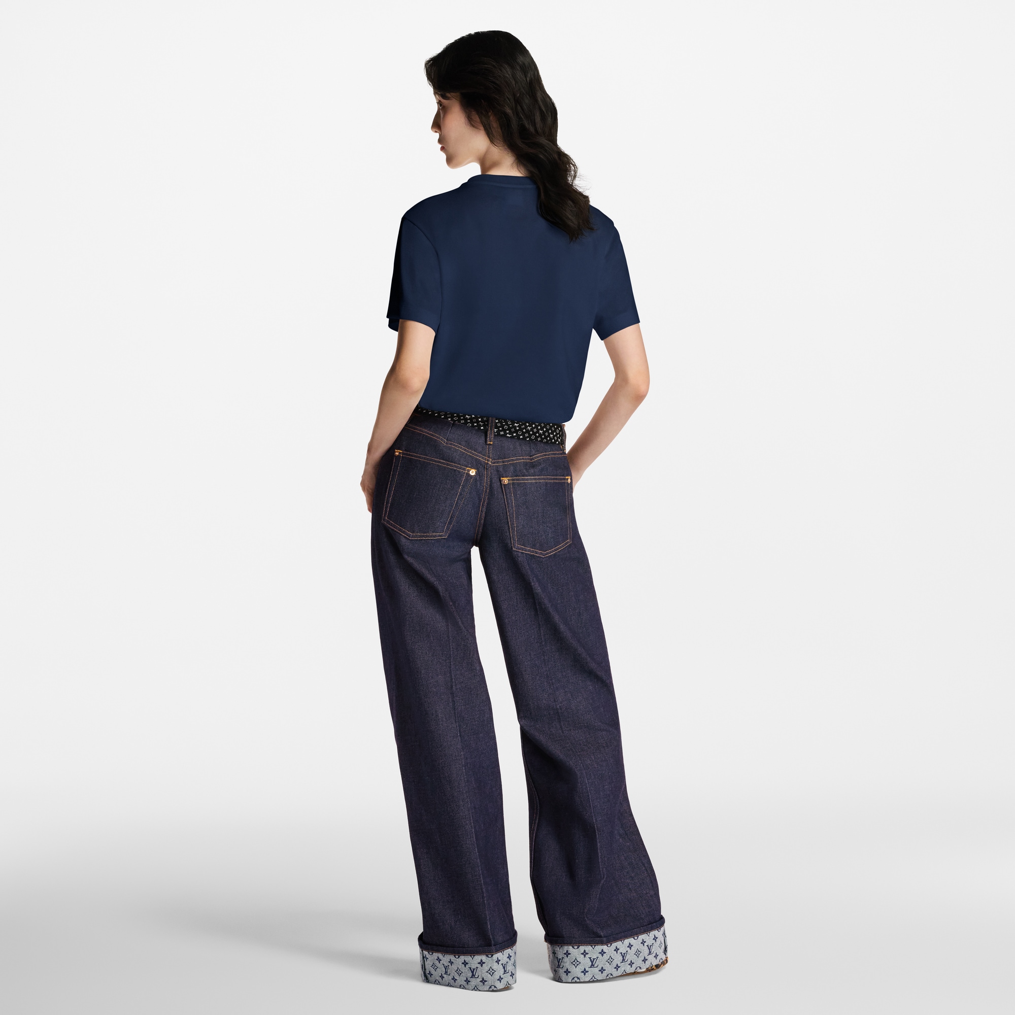  Ready-to-Wear Tops Signature Zipper Detail T-Shirt | Louis Vuitton ® (Product zoom)