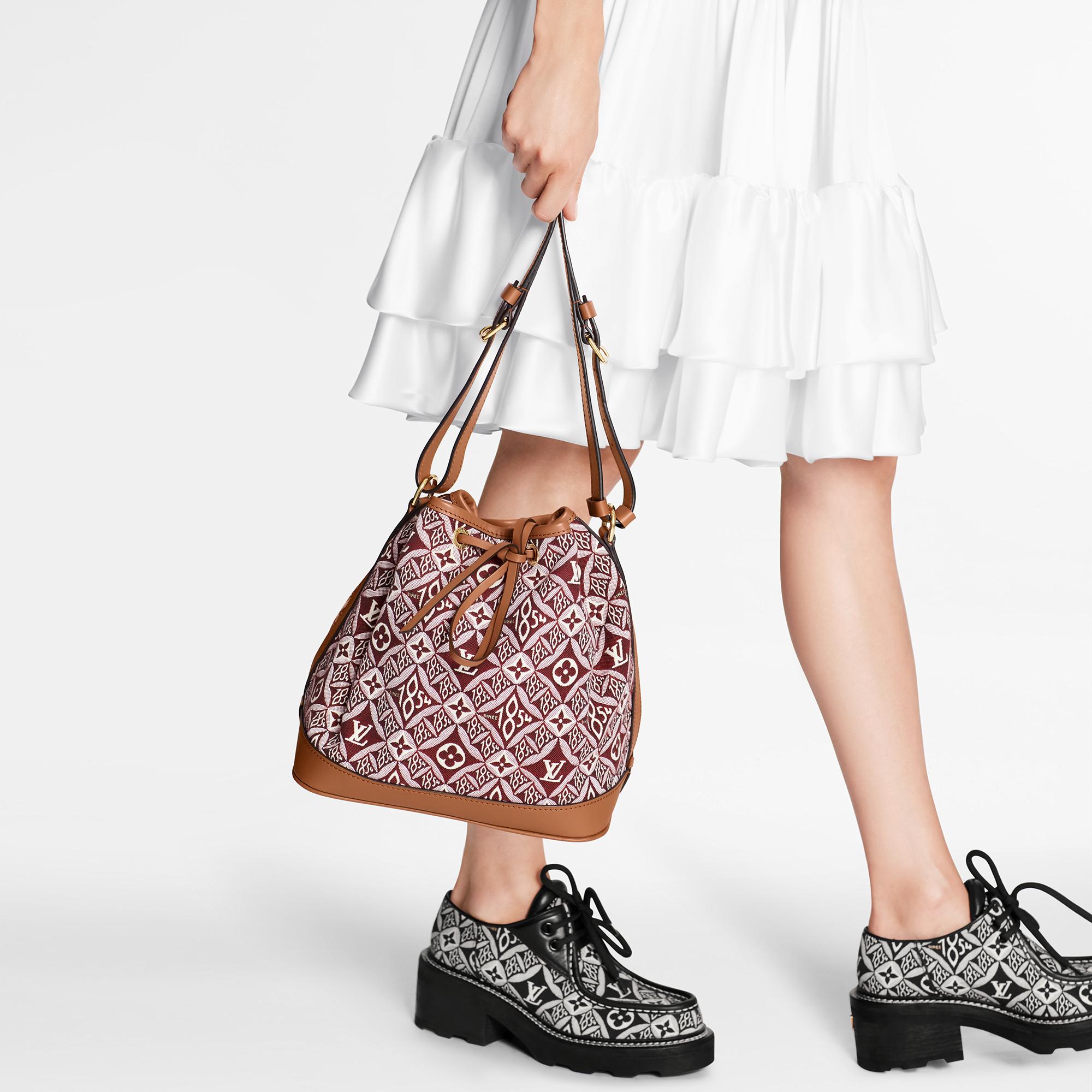 Since 1854 Petit Noe G67 In Red Handbags M Louis Vuitton