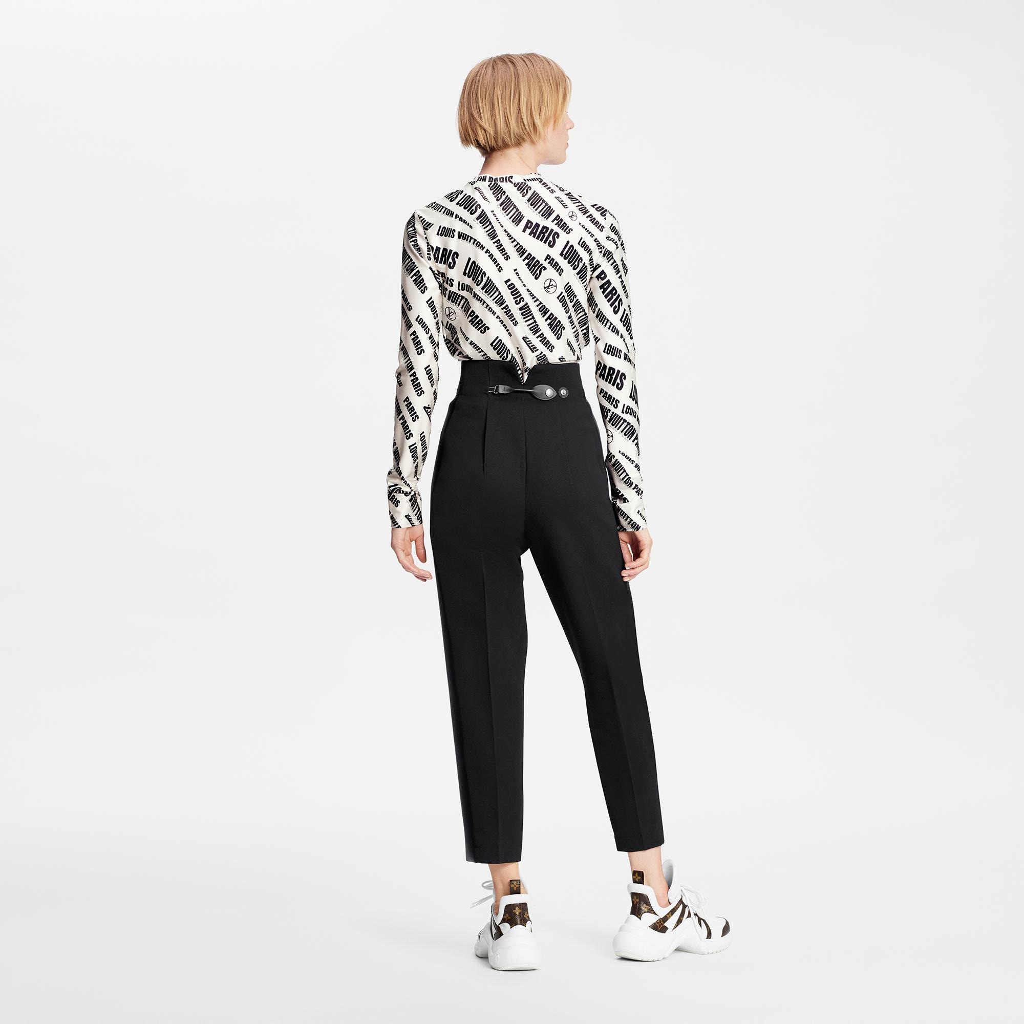  Discontinued Product Obs 3 Slanted Signature Sporty T-Shirt | Louis Vuitton ® (Product zoom)