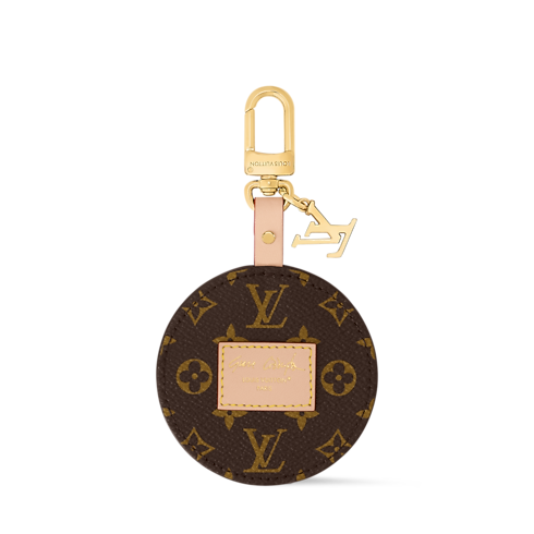 S00 Accessories Key Holders and Bag Charms Sleeping Cats Tag Bag Charm | Louis Vuitton ® (Product zoom)