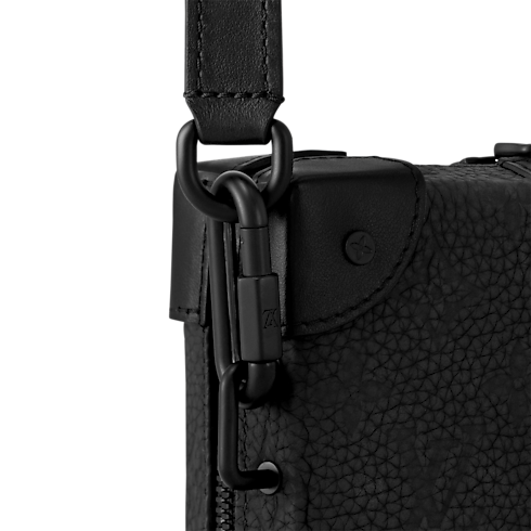 Monogram Taurillon Leather Small Leather Goods All Small Leather Goods Soft Trunk Wallet | Louis Vuitton ® (Product zoom)