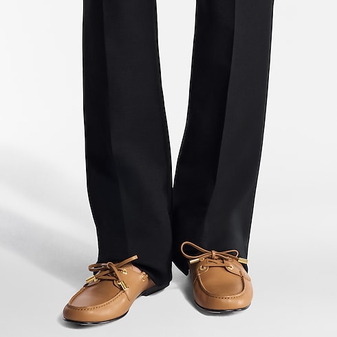 Shoes Loafers and Ballerinas Soho Flat Boat Shoe | Louis Vuitton ® (Product zoom)