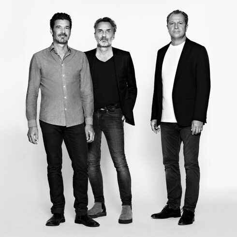 Home and Art of Dining Decoration Spiral Lamp PM By Atelier OÏ | Louis Vuitton ®