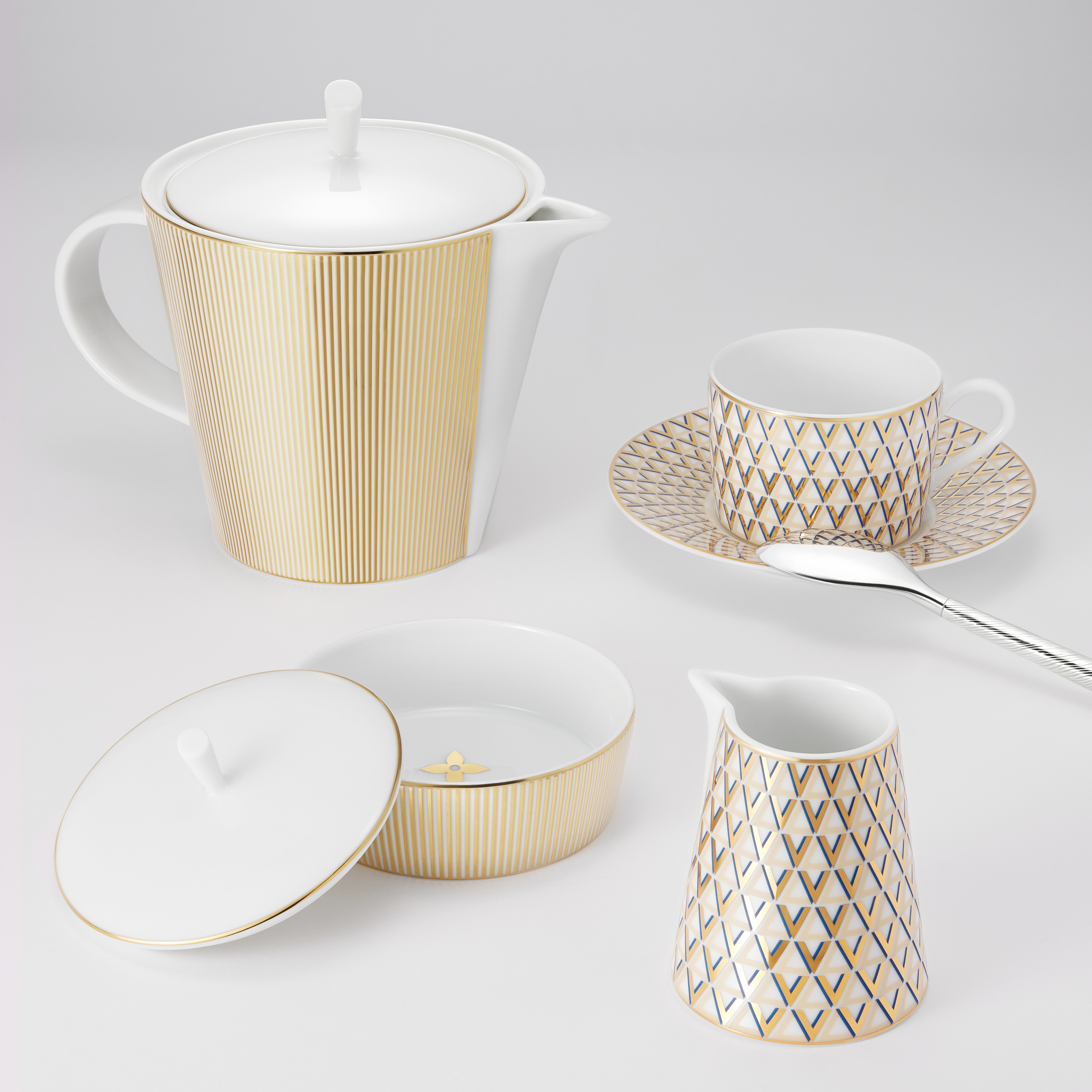  Home and Art of Dining Art of Dining Splendor Creamer  | Louis Vuitton ® (Product zoom)