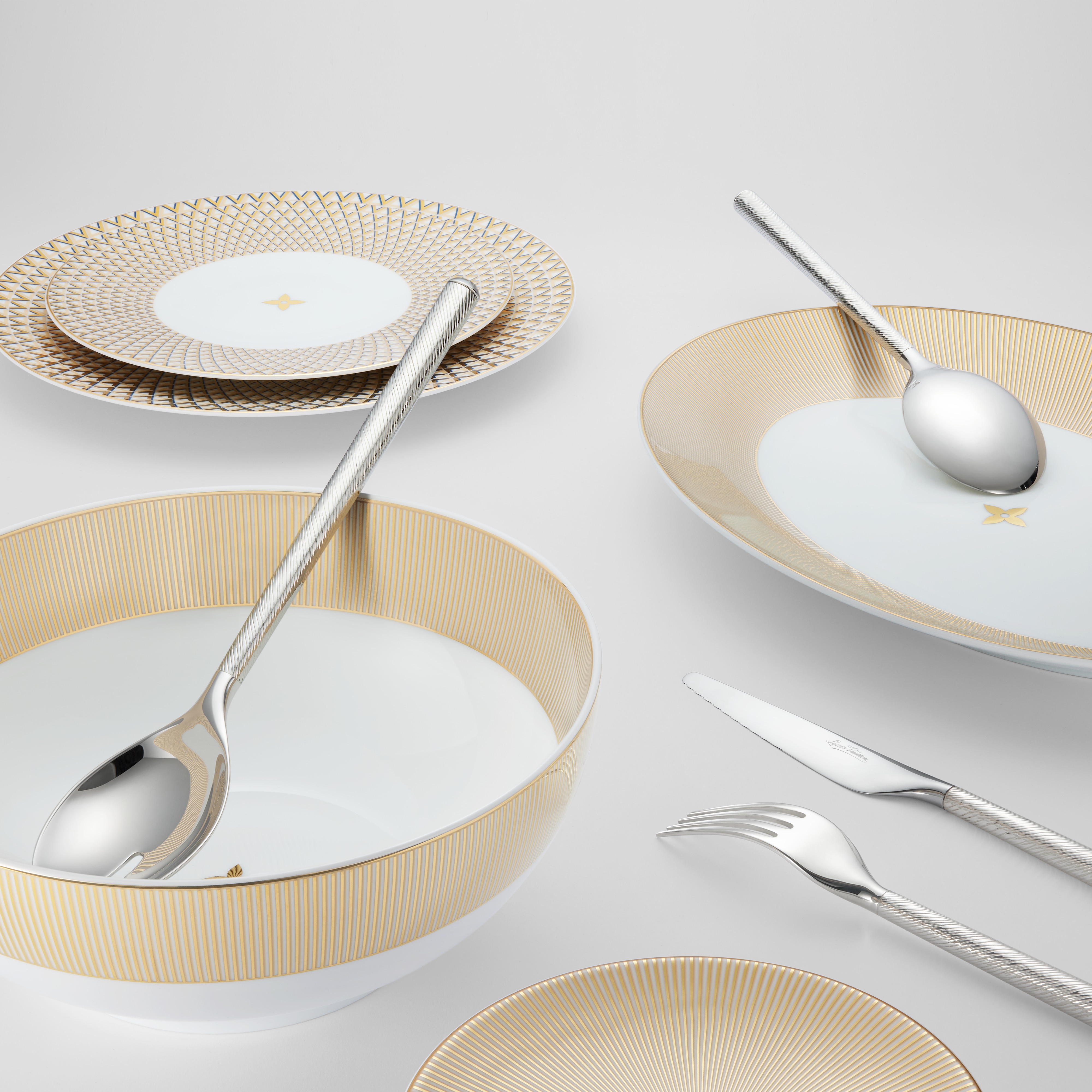  Home and Art of Dining Art of Dining Splendor Oval Platter | Louis Vuitton ® (Product zoom)