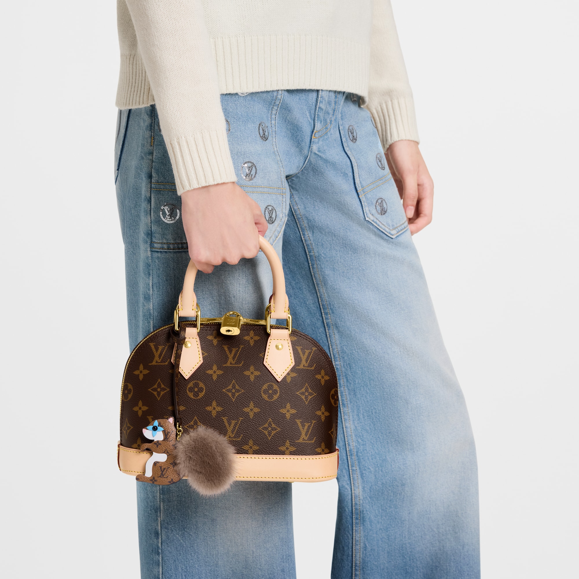 S00 Accessories Key Holders and Bag Charms Squirrel LV Furry Friend Bag Charm  | Louis Vuitton ® (Product zoom)