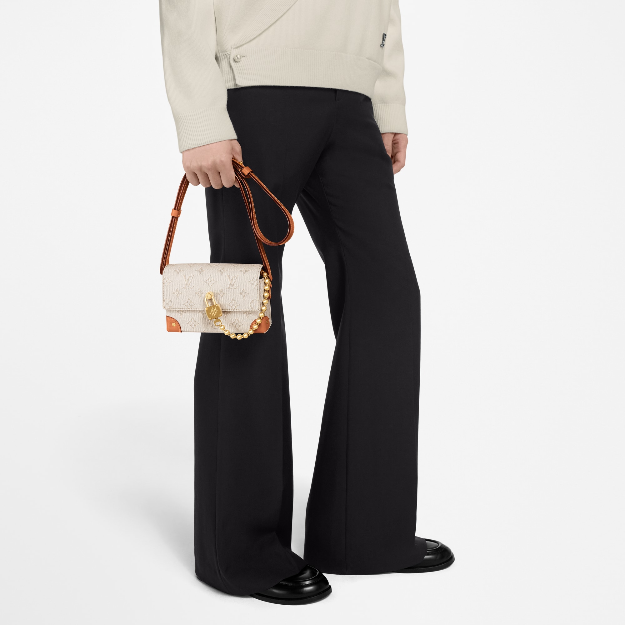 G71 Small Leather Goods Mini Bags Steamer Wearable Wallet | Louis Vuitton ® (Product zoom)