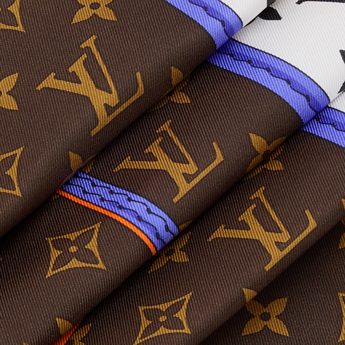 S00 Accessories Silk Squares and Bandeaus Strap And Trunk Square 70 | Louis Vuitton ® (Product zoom)