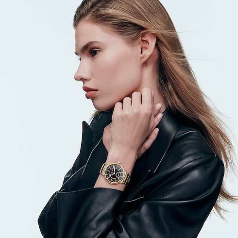 All Watches } Tambour, Automatic, 40mm, Yellow Gold, onyx, sapphires | Louis Vuitton ® (Product zoom)