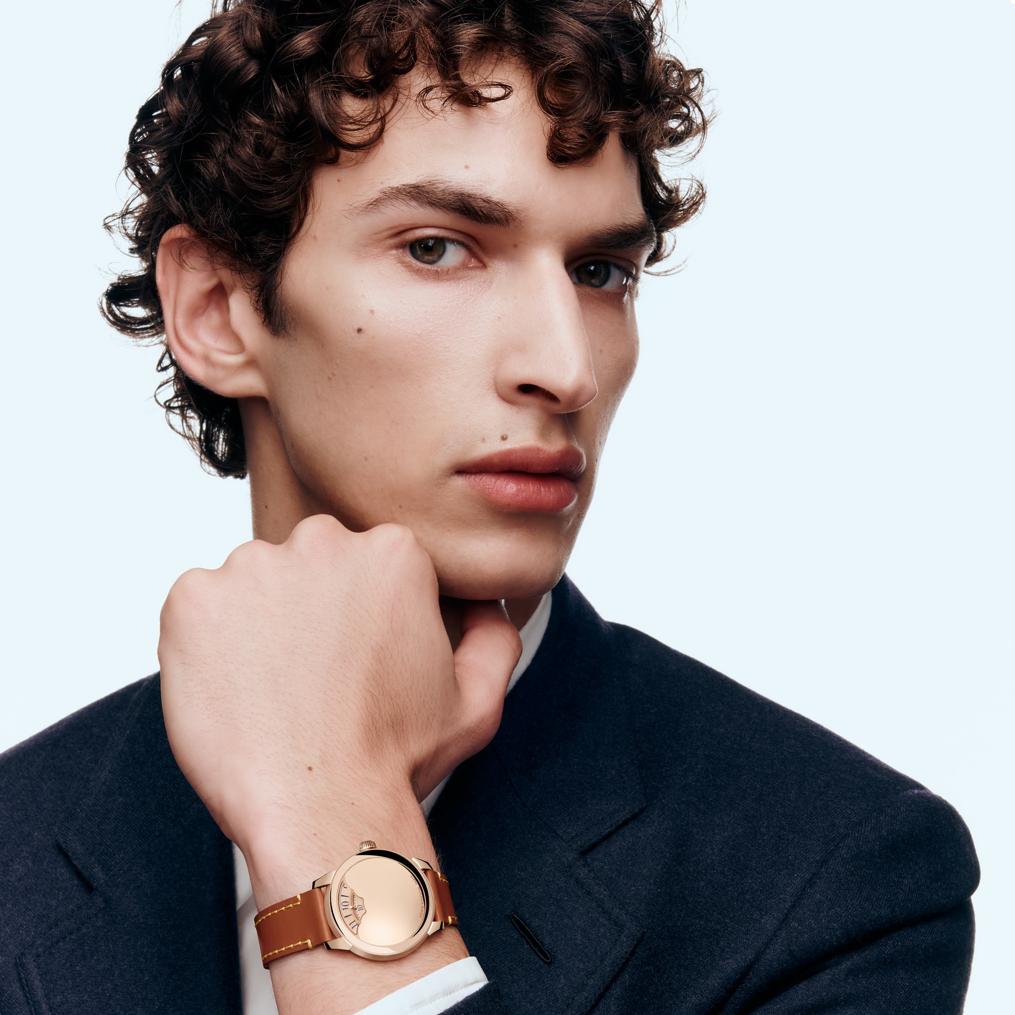  All Watches } Tambour Convergence, Automatic, 37mm, Rose Gold | Louis Vuitton ® (Product zoom)