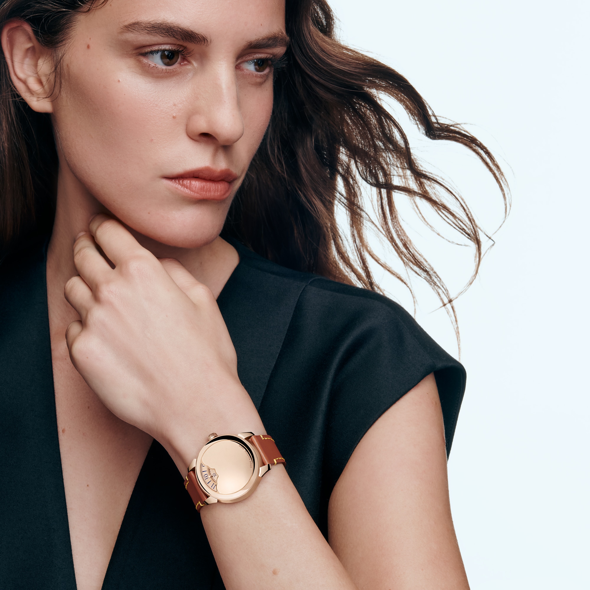  All Watches } Tambour Convergence, Automatic, 37mm, Rose Gold | Louis Vuitton ® (Product zoom)