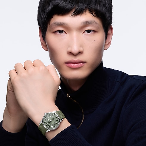 All Watches } Tambour Spin Time, Automatic, 39.5mm, White gold | Louis Vuitton ® (Product zoom)