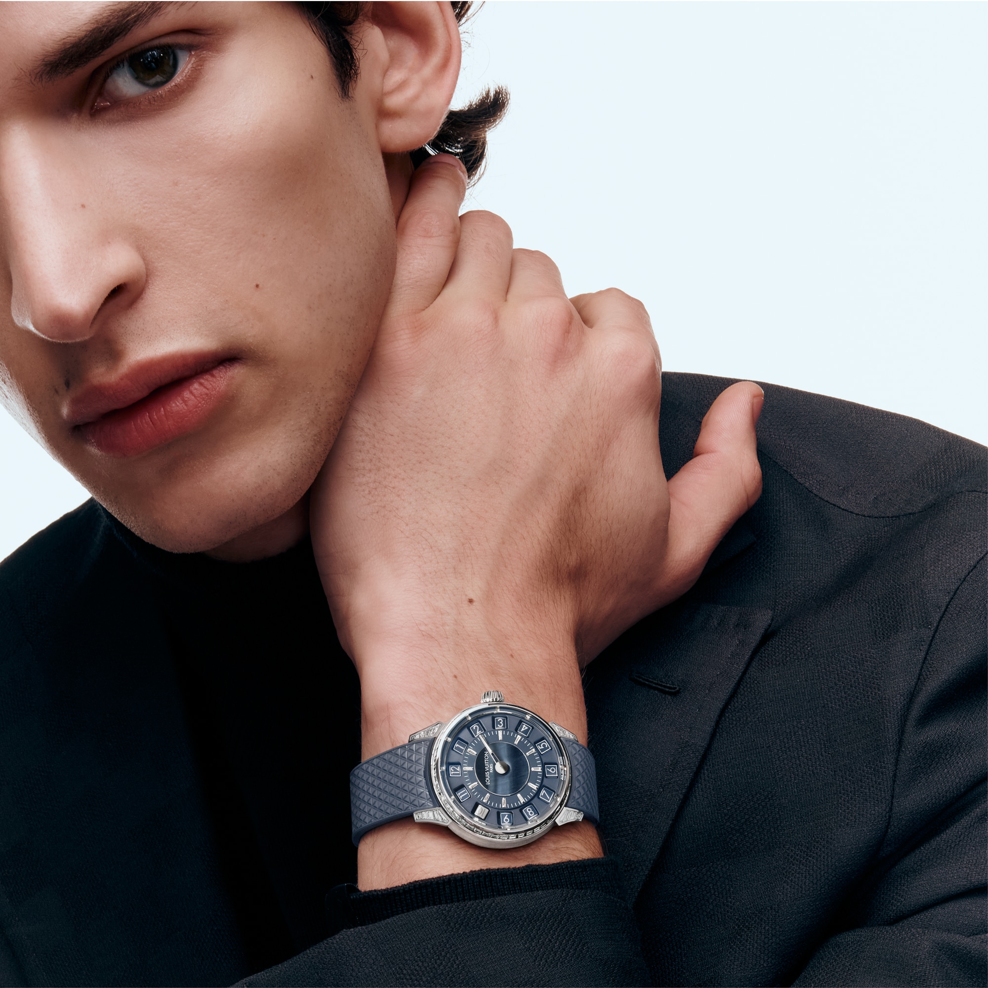  All Watches } Tambour Taiko Spin Time, Automatic, 39.5mm, White gold, Hawk