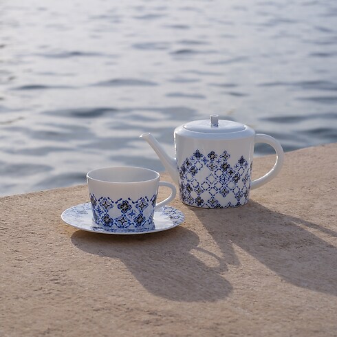 Home and Art of Dining Art of Dining Teapot LV By The Pool | Louis Vuitton ® (Product zoom)
