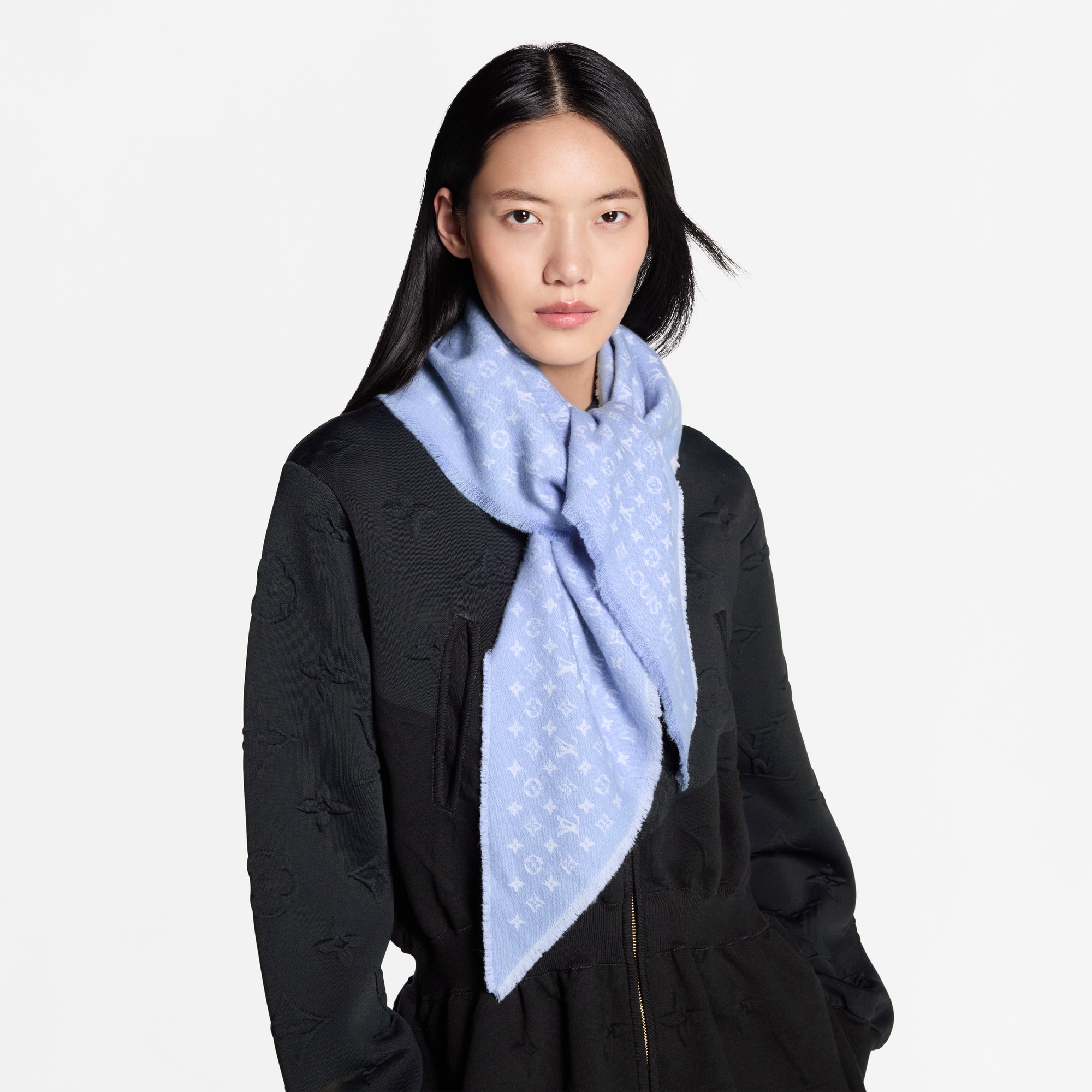 S00 Accessories Shawls and Stoles The Favorite Triangle | Louis Vuitton ® (Product zoom)