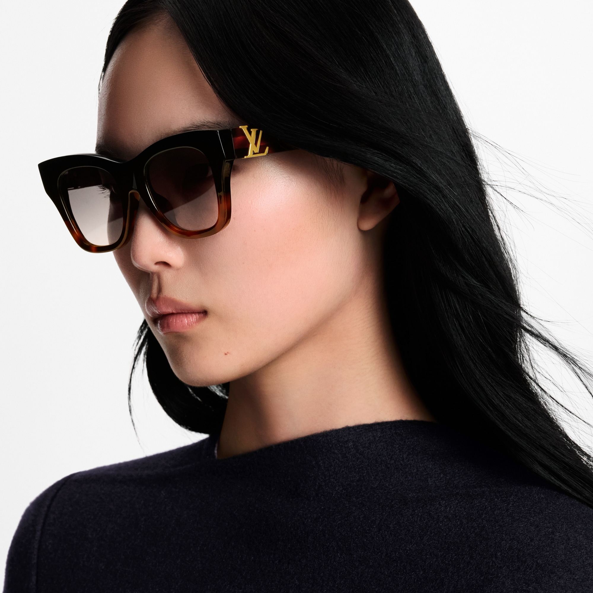 The LV Cat Eye Sunglasses S00 - Women - Accessories | LOUIS  display picture 2