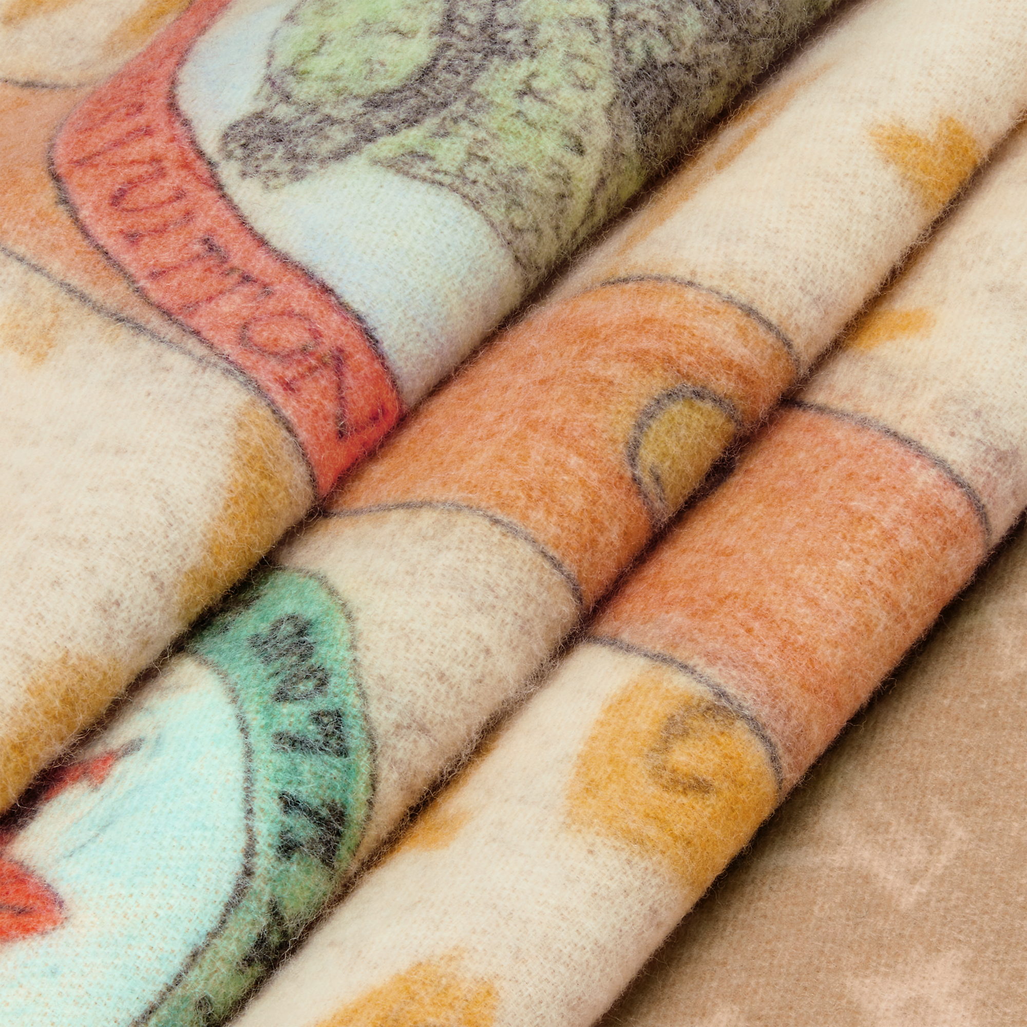 Trunk Travel With Plaid