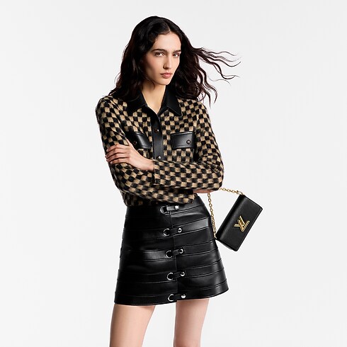 Epi Leather Women's Bags LV Icons Twist West Pochette | Louis Vuitton ® (Product zoom)