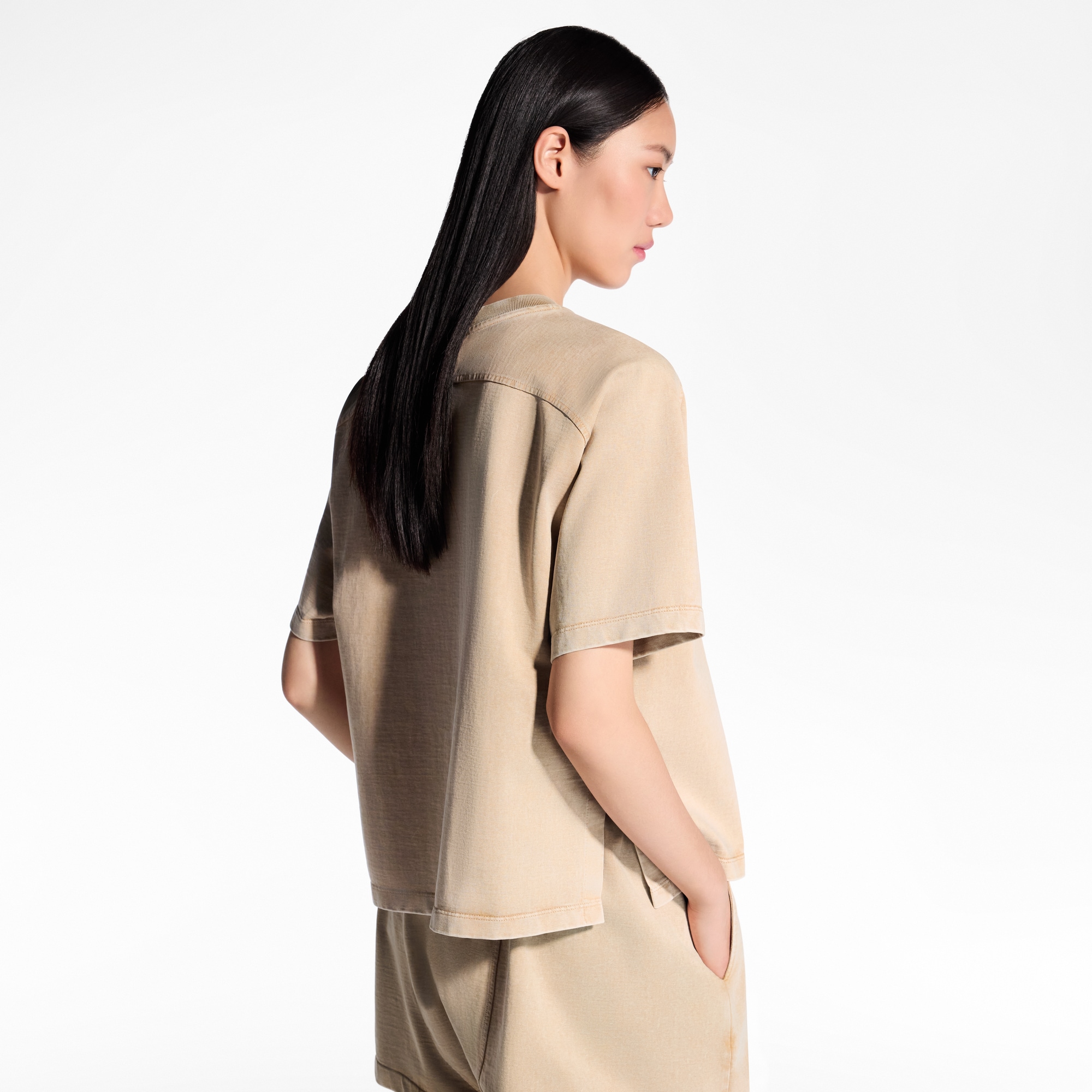  Ready-to-Wear Tops Vintage-Effect T-Shirt | Louis Vuitton ® (Product zoom)