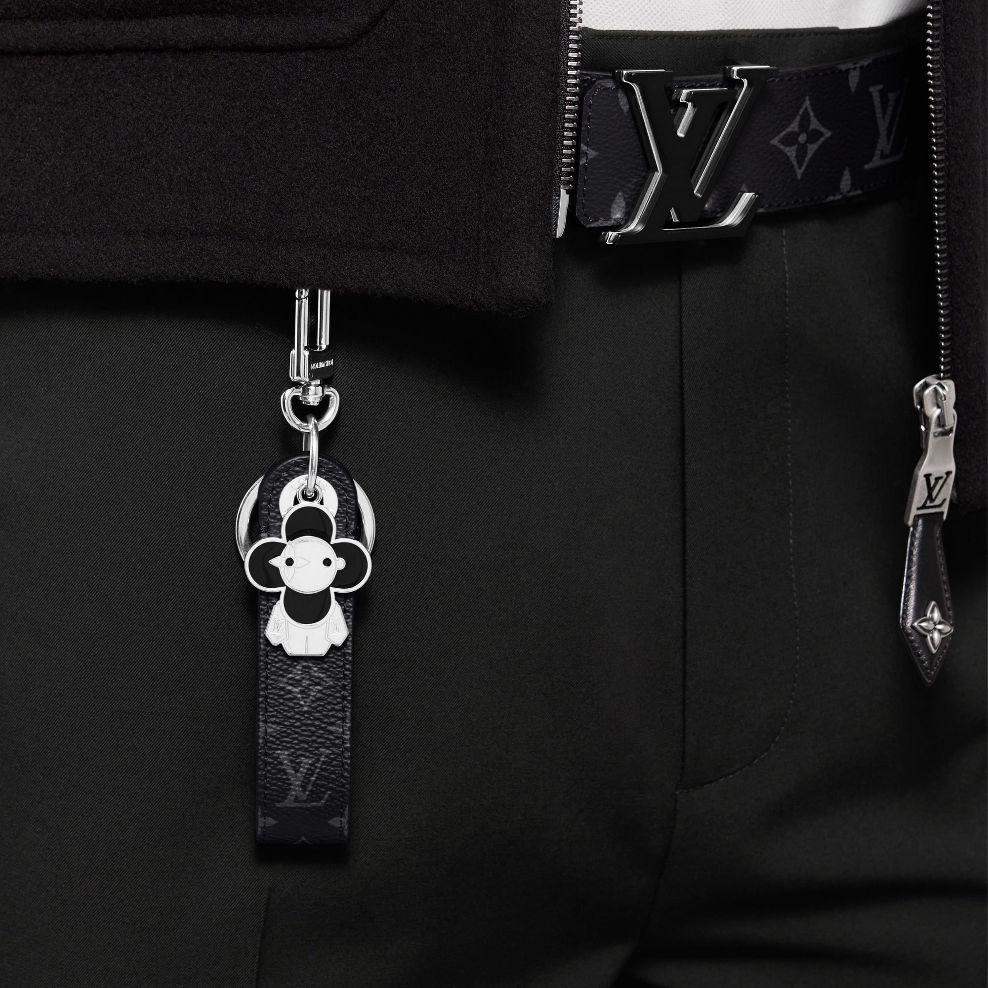S00 Accessories Key Holders and Bag Charms Vivienne Dragonne Key Holder and Bag Charm | Louis Vuitton ® (Product zoom)