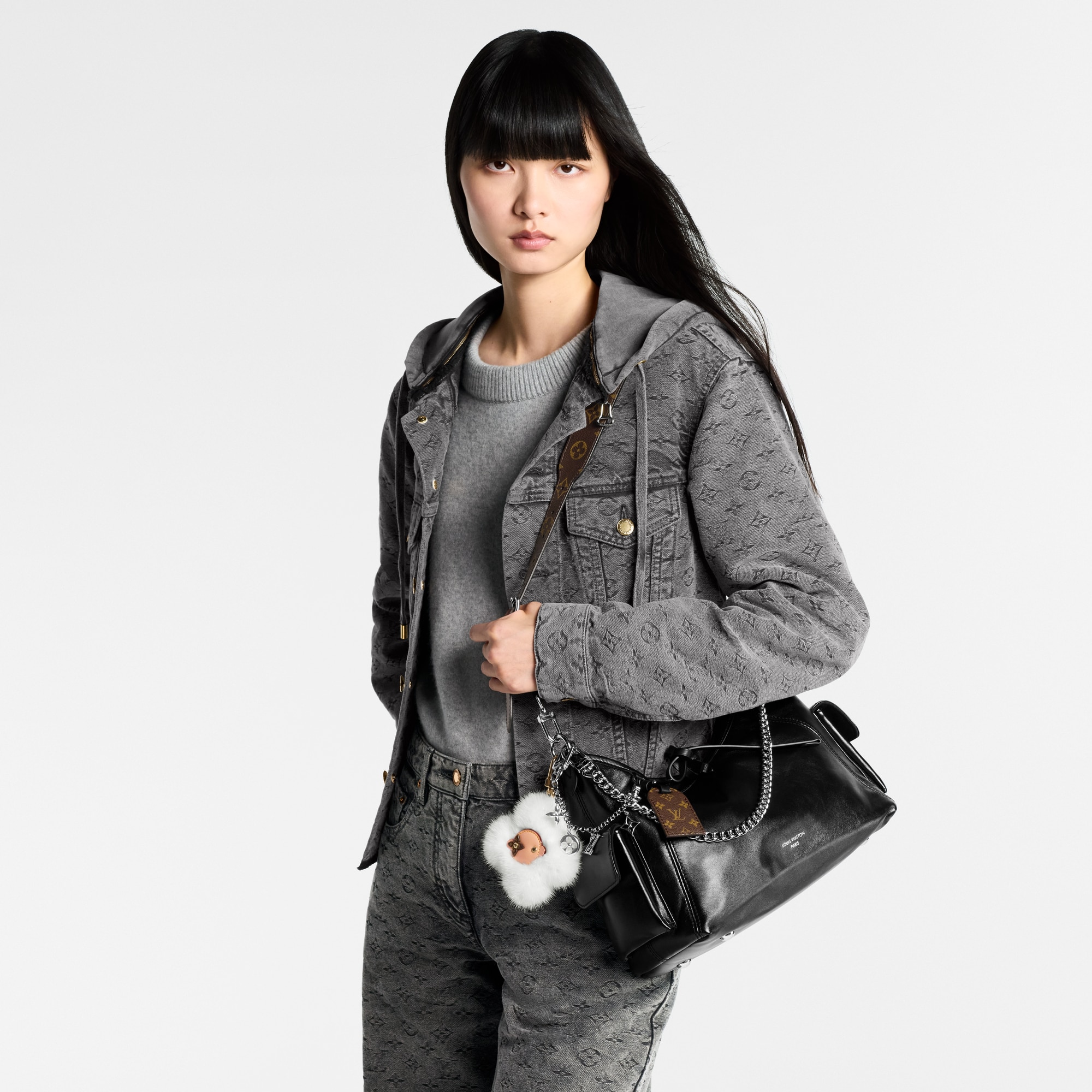 S00 Accessories Key Holders and Bag Charms Vivienne Fur Key Holder | Louis Vuitton ® (Product zoom)
