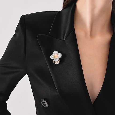 Categories Necklaces and Pendants Vivienne large pendant, 3 golds & diamonds pavage | Louis Vuitton ® (Product zoom)