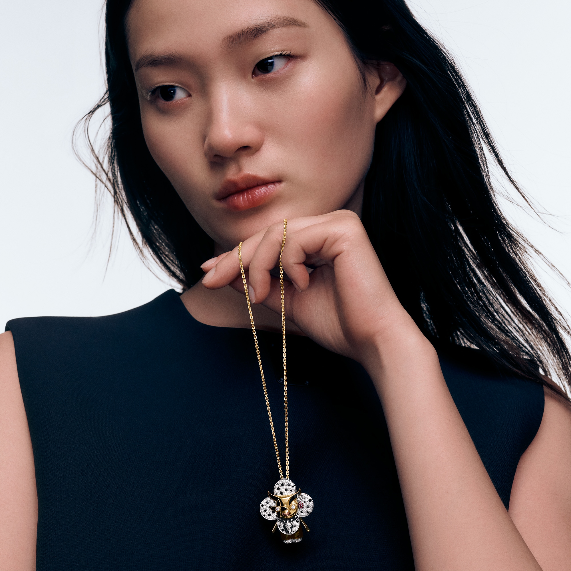  Jewelry Necklaces and Pendants Vivienne Ox Pendant, 3 Golds, Lacquer, Diamonds & Colored Gemstones | Louis Vuitton ® (Product zoom)