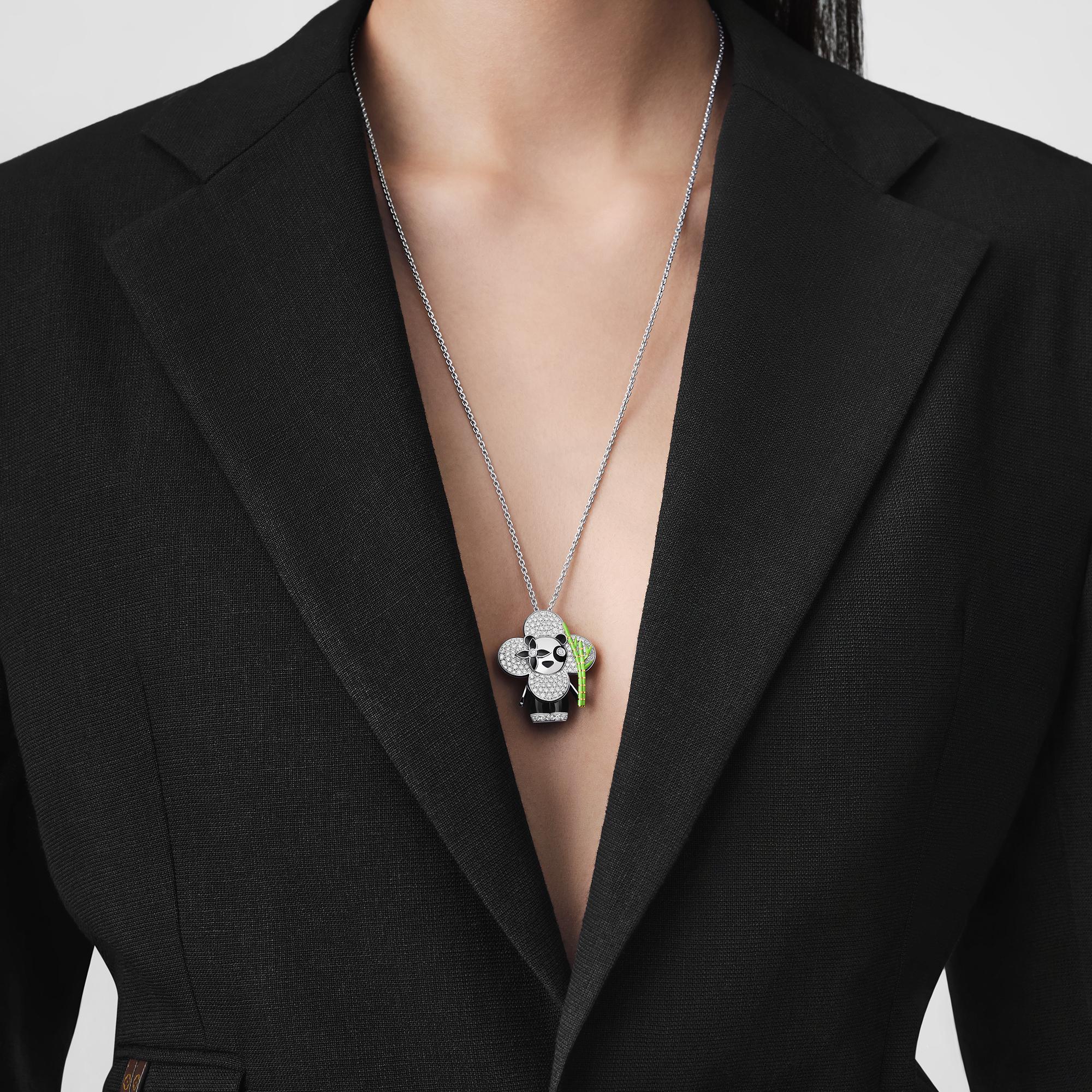  Categories All Fine Jewelry Vivienne Panda Pendant, White Gold, Yellow Gold, Onyx, Lacquer & Diamonds | Louis Vuitton ® (Product zoom)