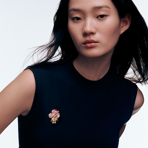 Jewelry Necklaces and Pendants Vivienne Rooster Pendant, 3 Golds, Lacquer, Diamonds & Colored Gemstones | Louis Vuitton ® (Product zoom)