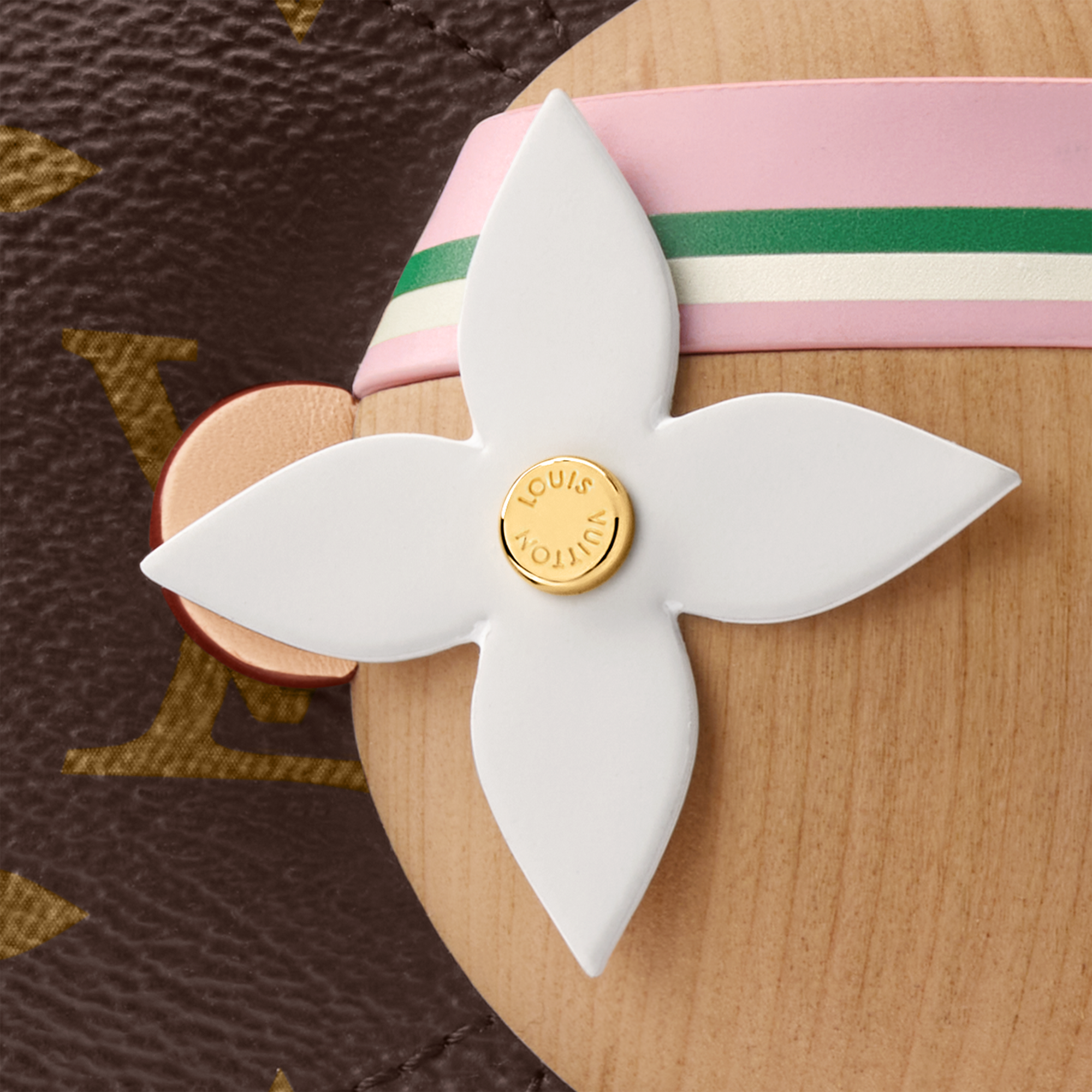 S00 Sport and Games } Vivienne Tennis | Louis Vuitton ® (Product zoom)