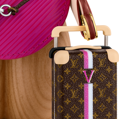 Epi Leather Sports and Lifestyle Lifestyle and Vivienne Dolls Vivienne Traveler | Louis Vuitton ® (Product zoom)
