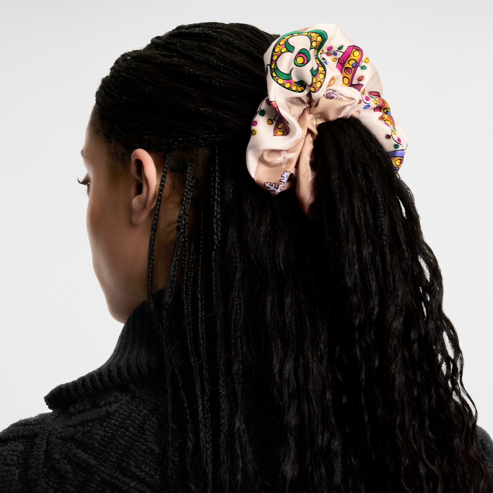 S00 Accessories Hair Accessories Vivienne Winter Celebration Scrunchie | Louis Vuitton ® (Product zoom)