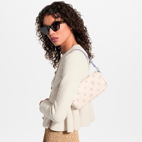Monogram Empreinte Leather Small Leather Goods Nano Bags and Chain Wallets Wallet On Chain Ivy | Louis Vuitton ® (Product zoom)