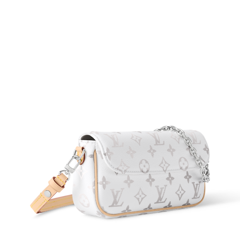 Other Monogram Canvas Small Leather Goods Nano Bags and Chain Wallets Wallet On Chain Ivy | Louis Vuitton ® (Product zoom)